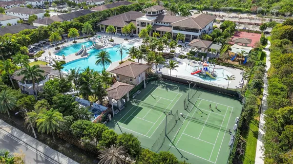 $1,049,000 | 8751 Northwest 102nd Place, Doral, FL 33178