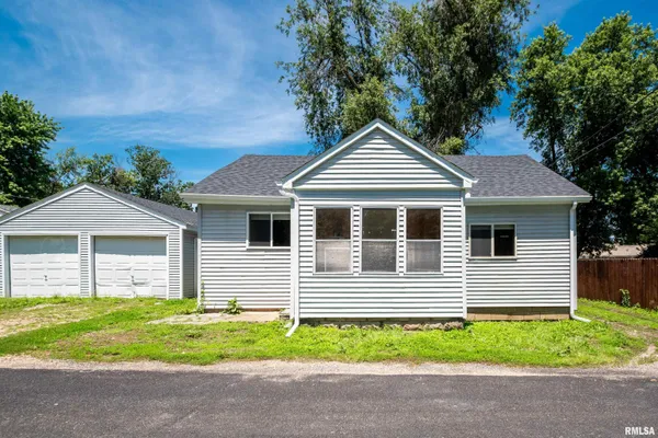 $95,000 | 307 Midland Street, Pekin, IL 61554