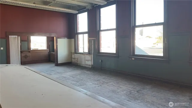 $109,000 | 301 West Main Street, Almira, WA 99103