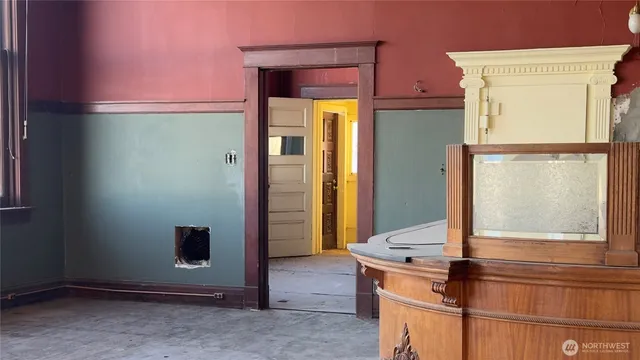 $109,000 | 301 West Main Street, Almira, WA 99103