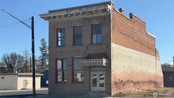 $109,000 | 301 West Main Street, Almira, WA 99103
