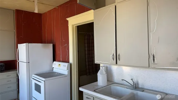 $109,000 | 301 West Main Street, Almira, WA 99103