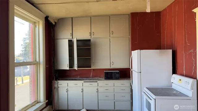 $109,000 | 301 West Main Street, Almira, WA 99103