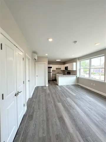 $1,700 | 530 Chestnut Street, Unit 12, Manchester, NH 03101