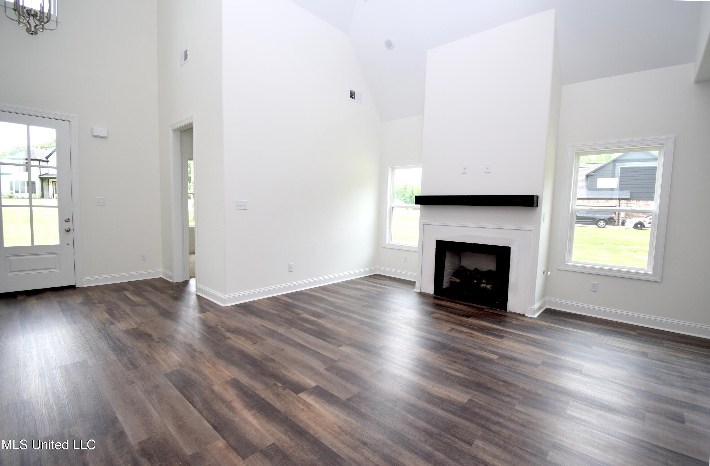 117 Centerline Roper Loop Byhalia, MS 38611 - Photo 6 of 20 Centerline Roper Loop 117 - den