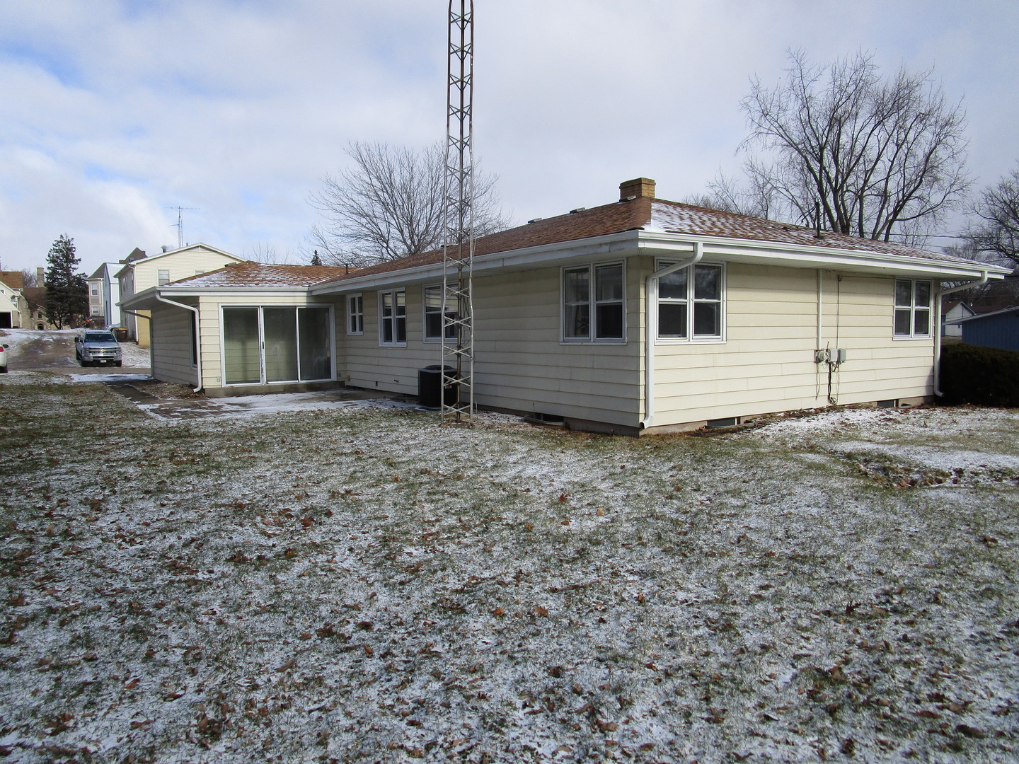 306 Grant Street Harvard, IL 60033 - Photo 3 of 14 a view of a house with a yard