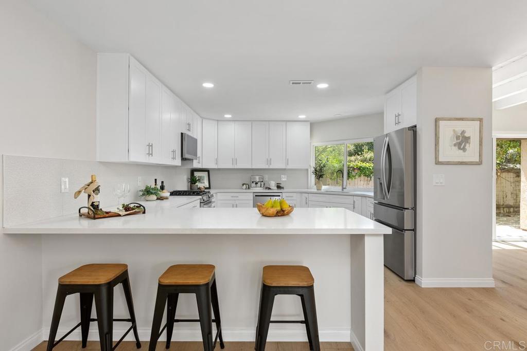 1729 Gascony Road Encinitas, CA 92024 - Photo 7 of 37