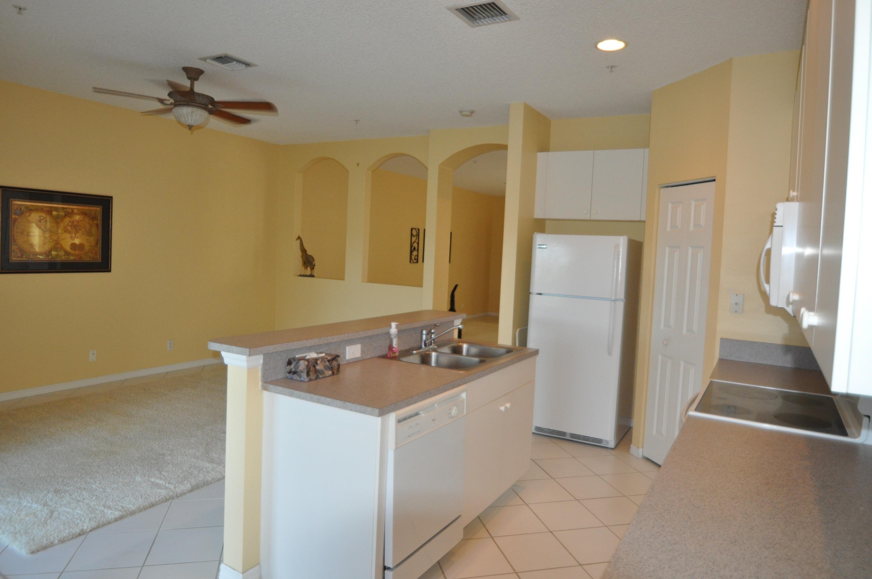 117 Lighthouse Circle, Unit G Tequesta, FL 33469 - Photo 13 of 26 kitchen