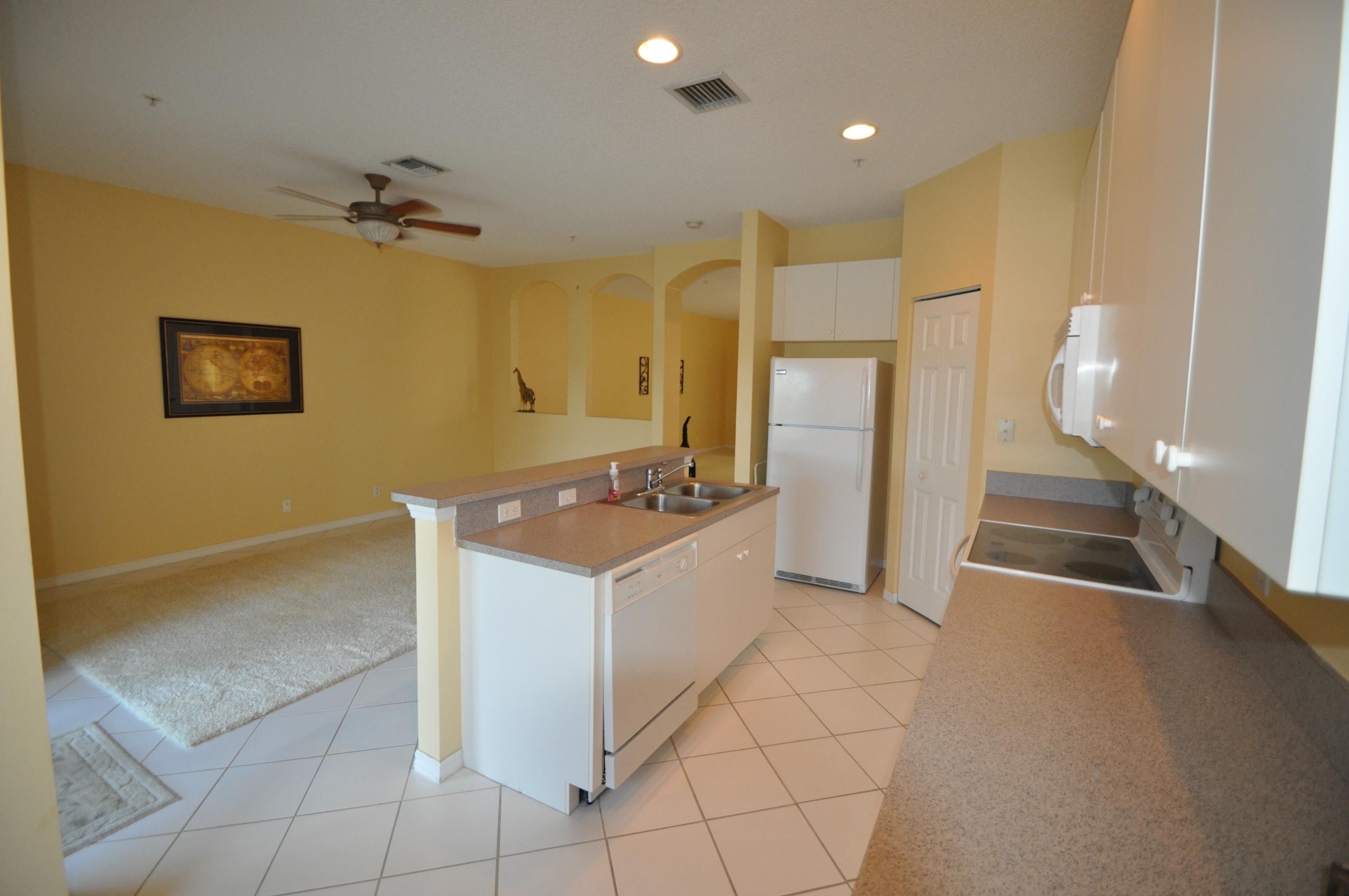 117 Lighthouse Circle, Unit G Tequesta, FL 33469 - Photo 14 of 26 kitchen