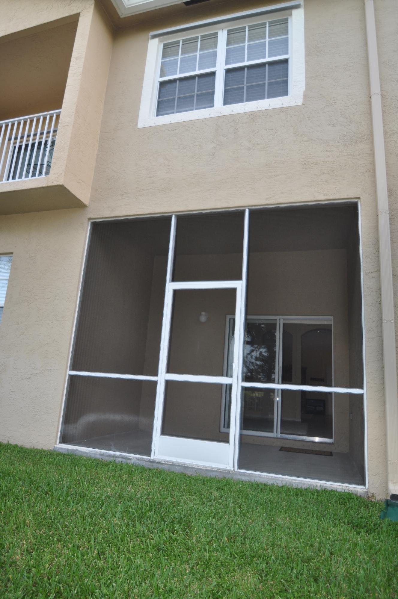 117 Lighthouse Circle, Unit G Tequesta, FL 33469 - Photo 9 of 26 exterior back