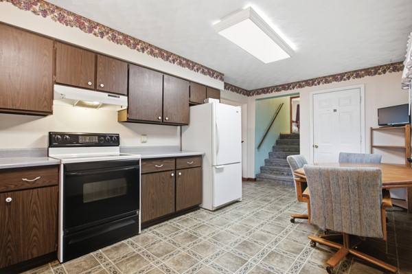 15115 North Nazarene Road Effingham, IL 62401 - Photo 8 of 32