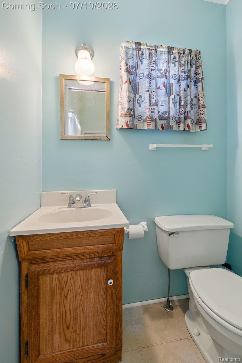 3381 North Fleming Road Fowlerville, MI 48836 - Photo 19 of 29 Half Bath