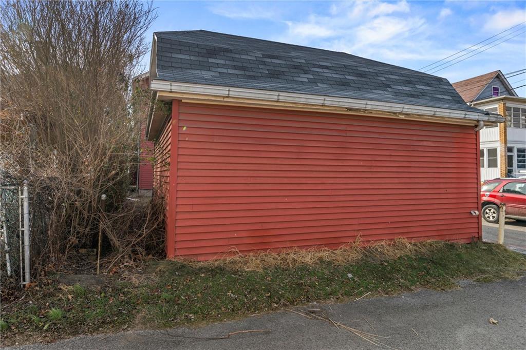 106 Shingiss Street McKees Rocks, PA 15136 - Photo 31 of 44