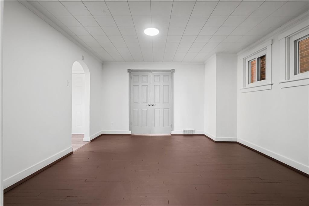 106 Shingiss Street McKees Rocks, PA 15136 - Photo 6 of 44