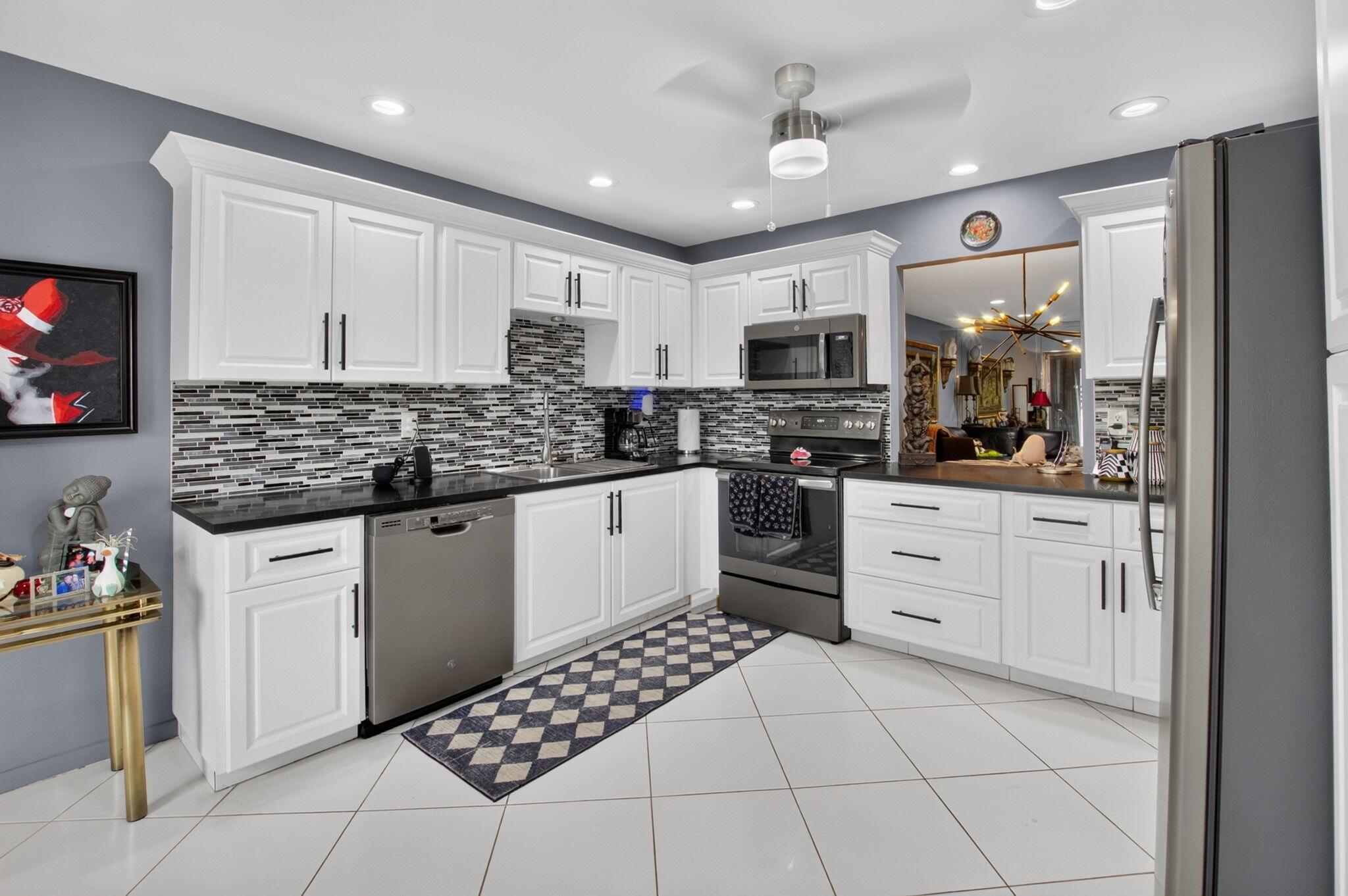 5284 Privet Place, Unit D Delray Beach, FL 33484 - Photo 6 of 56 Image Edited (6)
