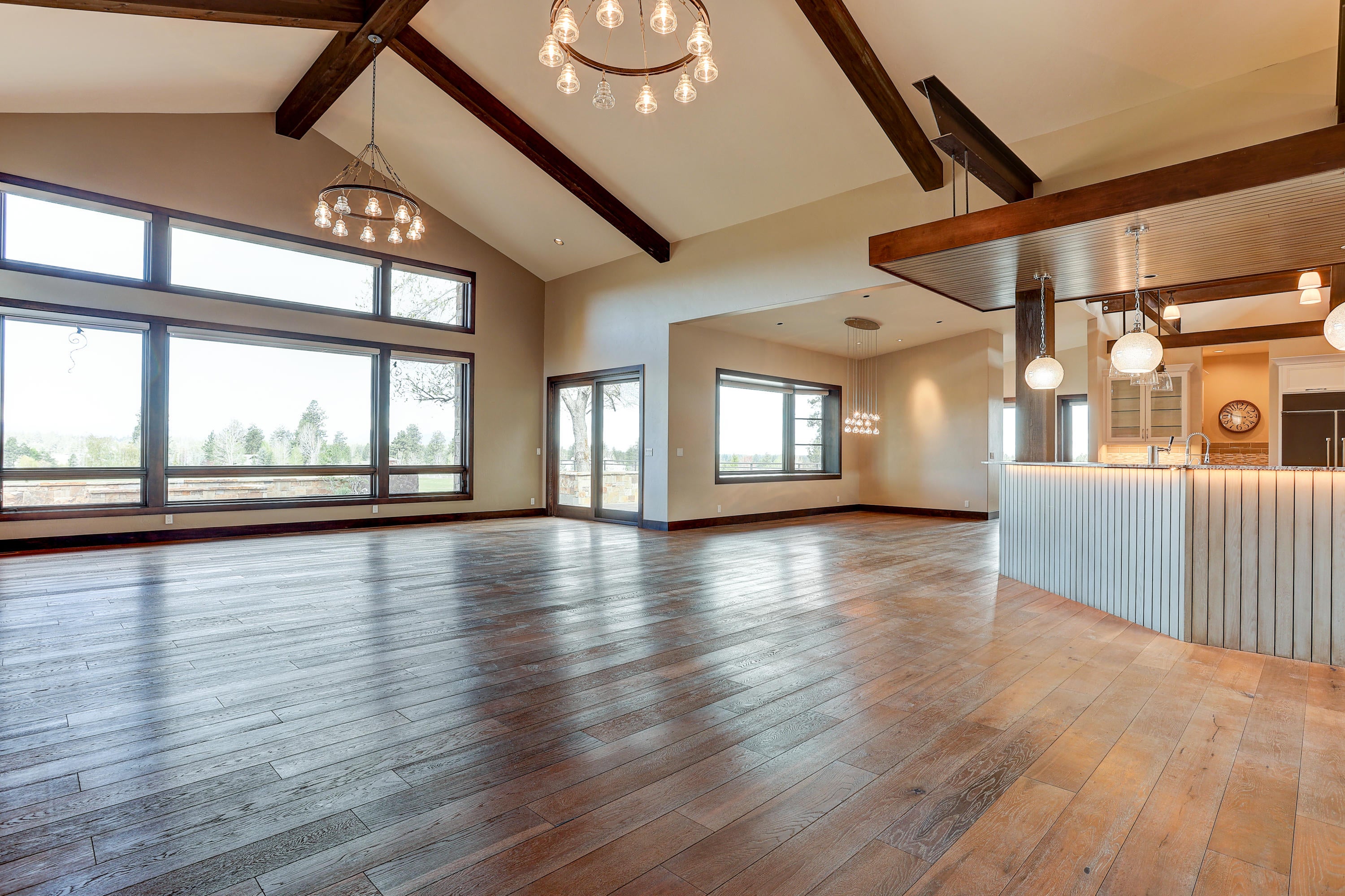 20970 Sholes Road Bend, OR 97702 - Photo 9 of 41 Great Room with Dining Area