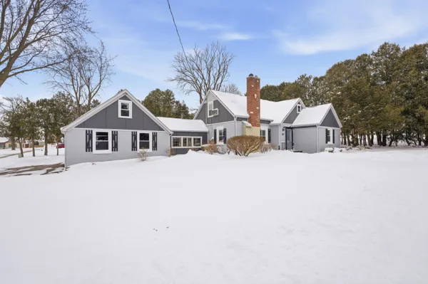 $349,900 | 1925 Park Avenue, New Holstein, WI 53061