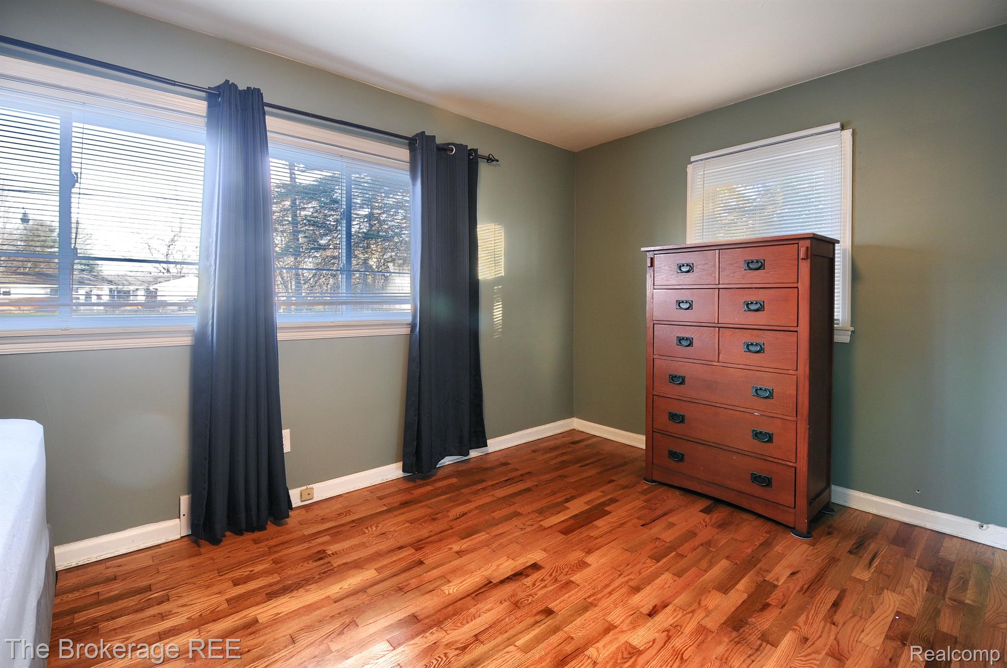 2051 Covert Road Burton, MI 48509 - Photo 26 of 35 Gallery Image 26