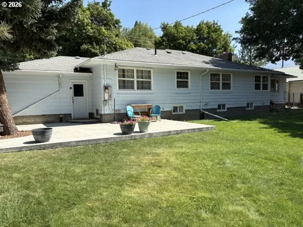 $340,000 | 403 South Canyon Boulevard, John Day, OR 97845