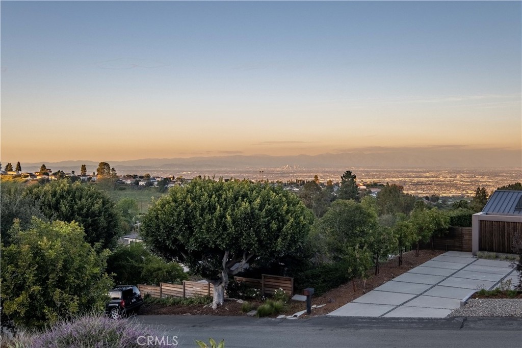 28829 Crestridge Road Rancho Palos Verdes, CA 90275 - Photo 2 of 21 Gallery Image 2