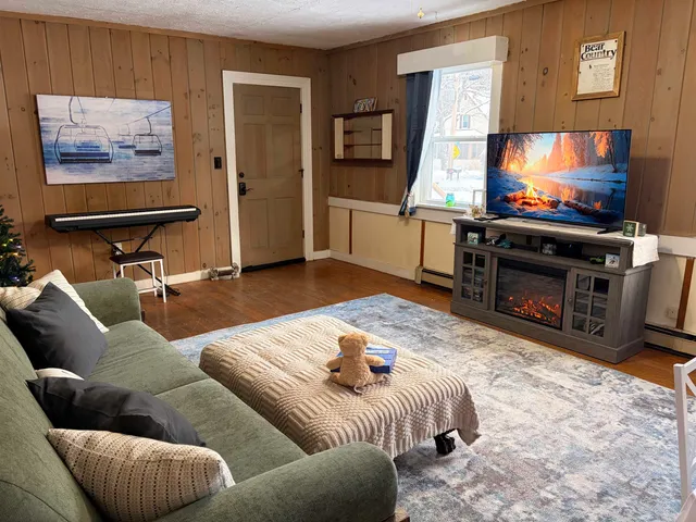 $2,500 | 51 Pollard Road, Unit 4, Lincoln, NH 03251