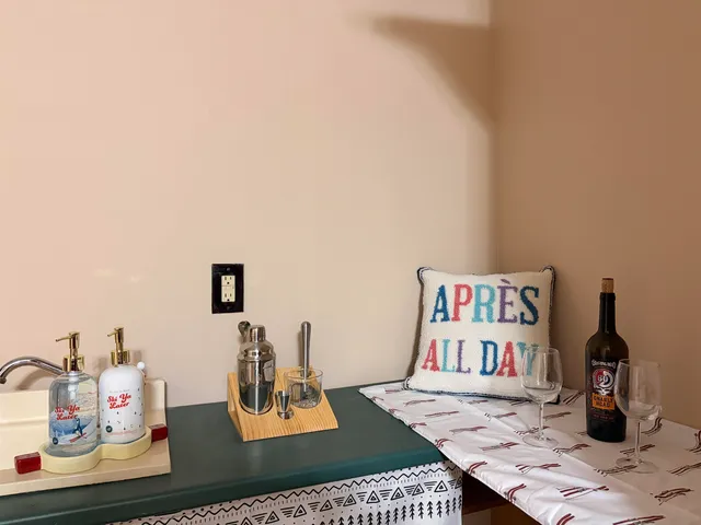 $2,500 | 51 Pollard Road, Unit 4, Lincoln, NH 03251