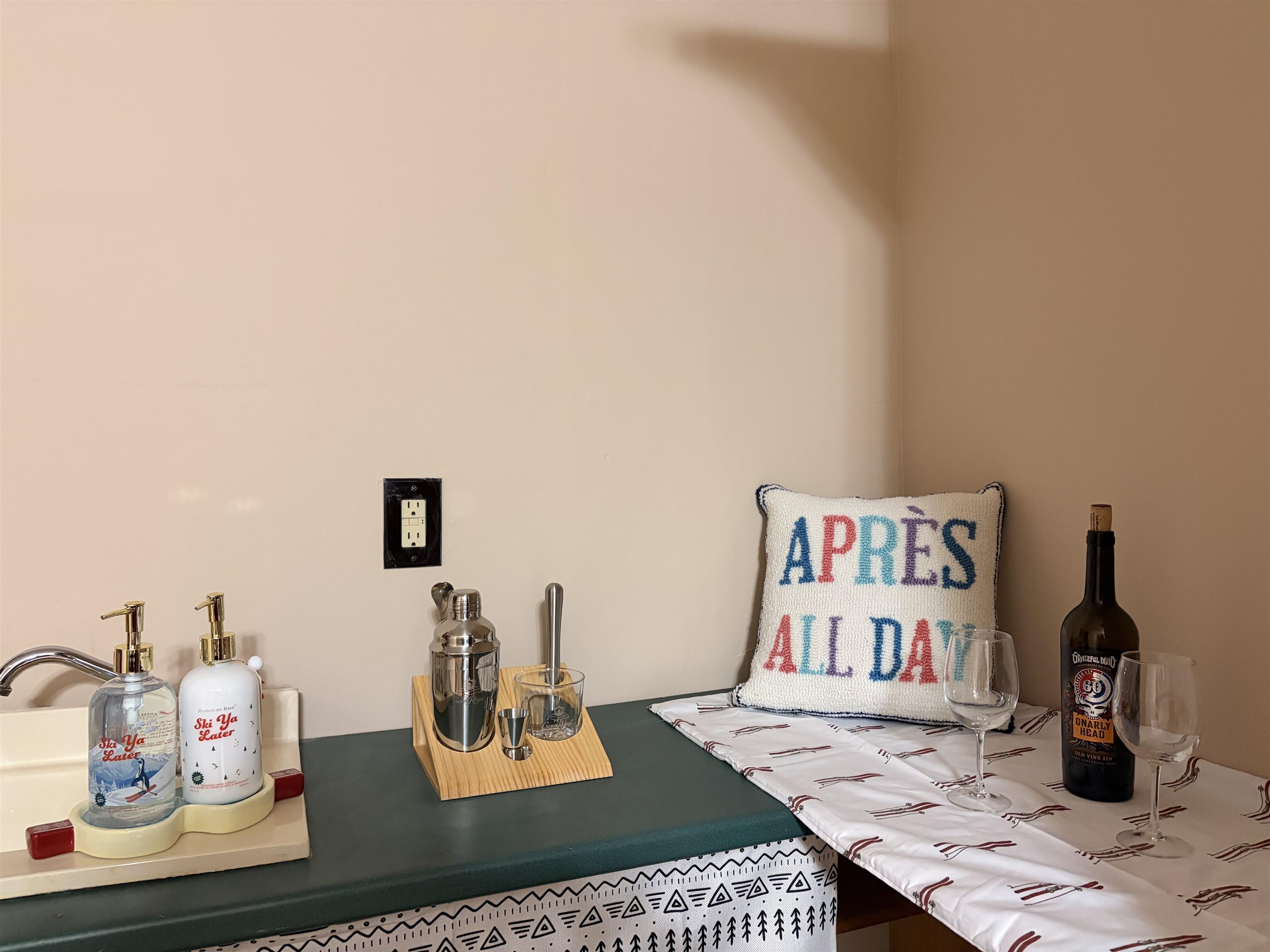 51 Pollard Road, Unit 4 Lincoln, NH 03251 - Photo 13 of 36