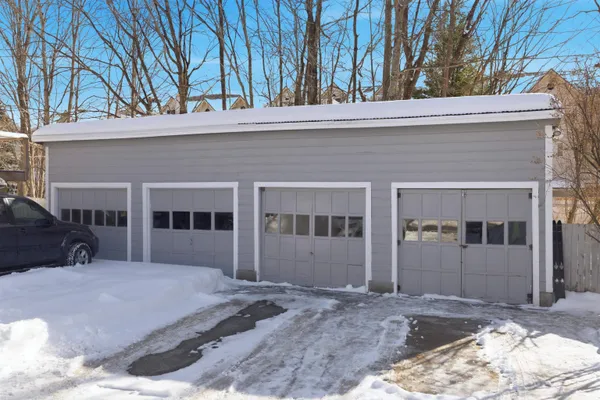 $2,500 | 51 Pollard Road, Unit 4, Lincoln, NH 03251