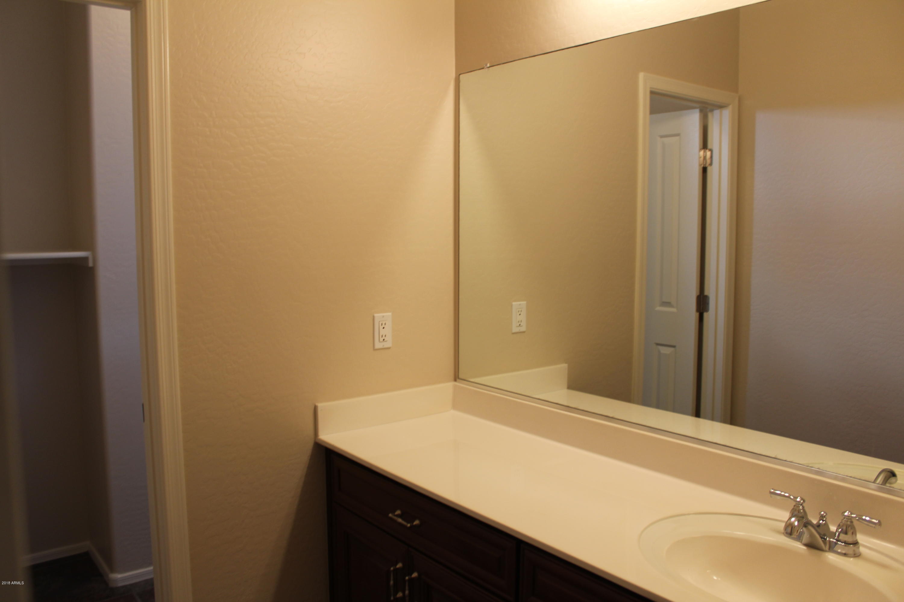 45442 West Norris Road Maricopa, AZ 85139 - Photo 40 of 56 Upstairs Hall Bath