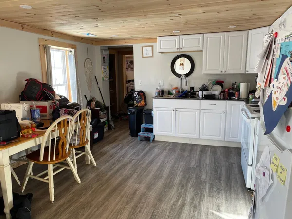 $250,000 | 296 North Main Street, Pittsfield, ME 04967