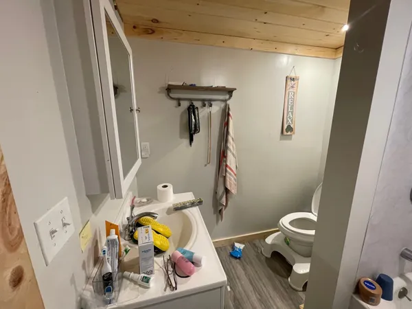 $250,000 | 296 North Main Street, Pittsfield, ME 04967