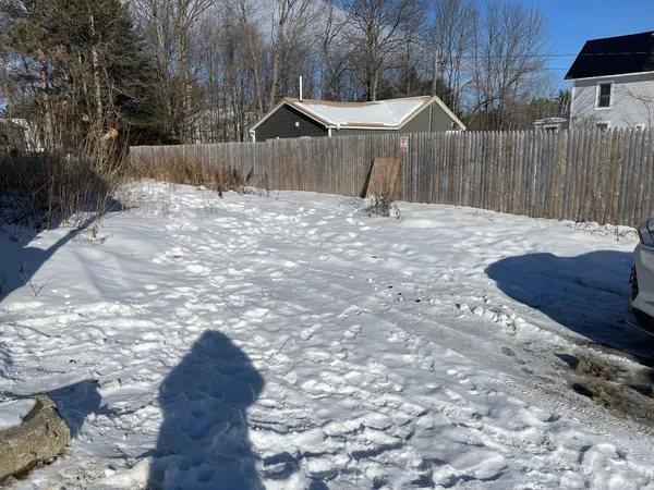 $250,000 | 296 North Main Street, Pittsfield, ME 04967