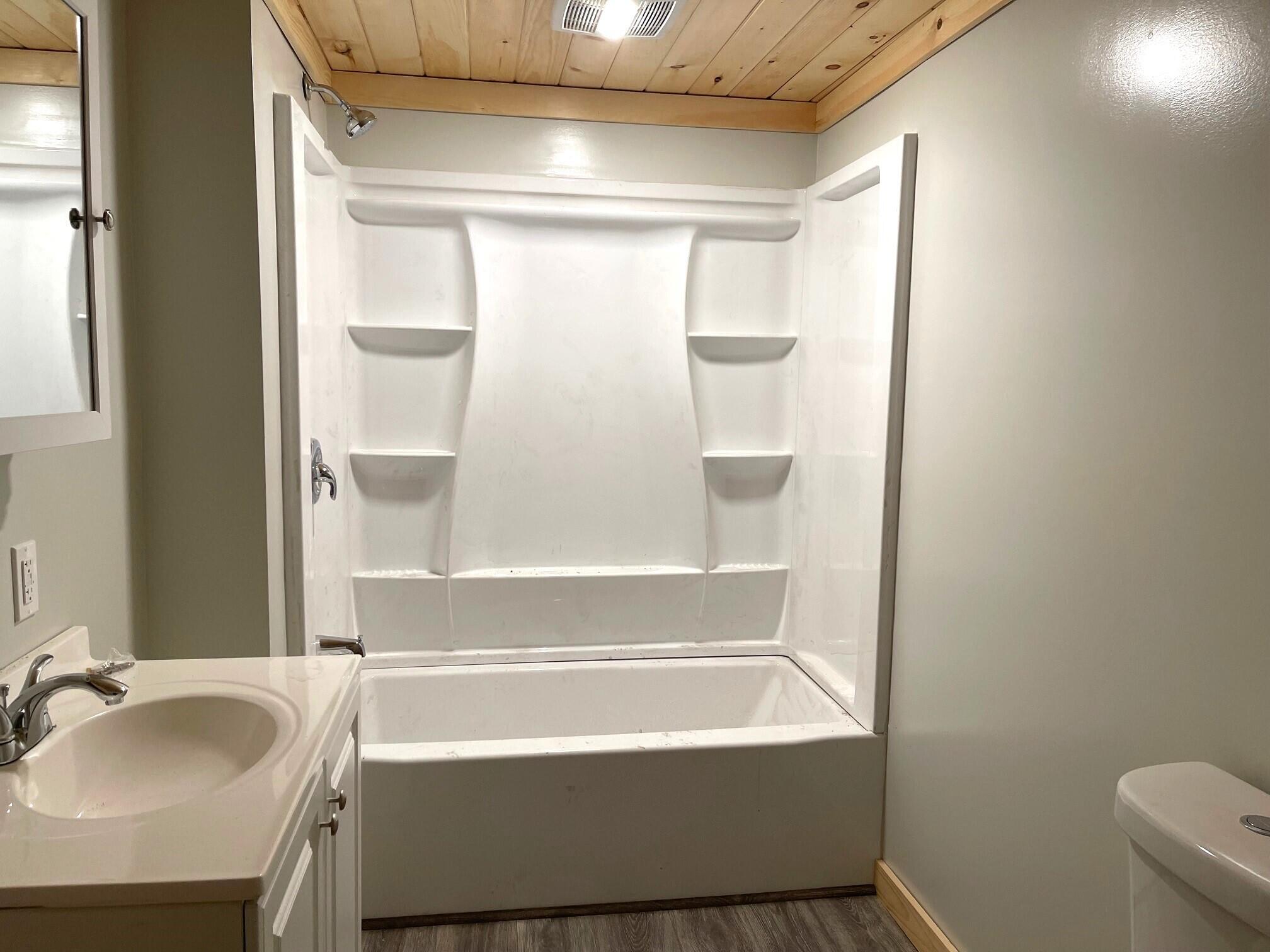 296 North Main Street Pittsfield, ME 04967 - Photo 10 of 30 9