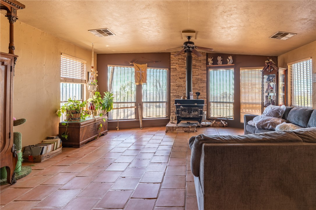 17685 South Jesse James Road Yucca, AZ 86438 - Photo 8 of 30