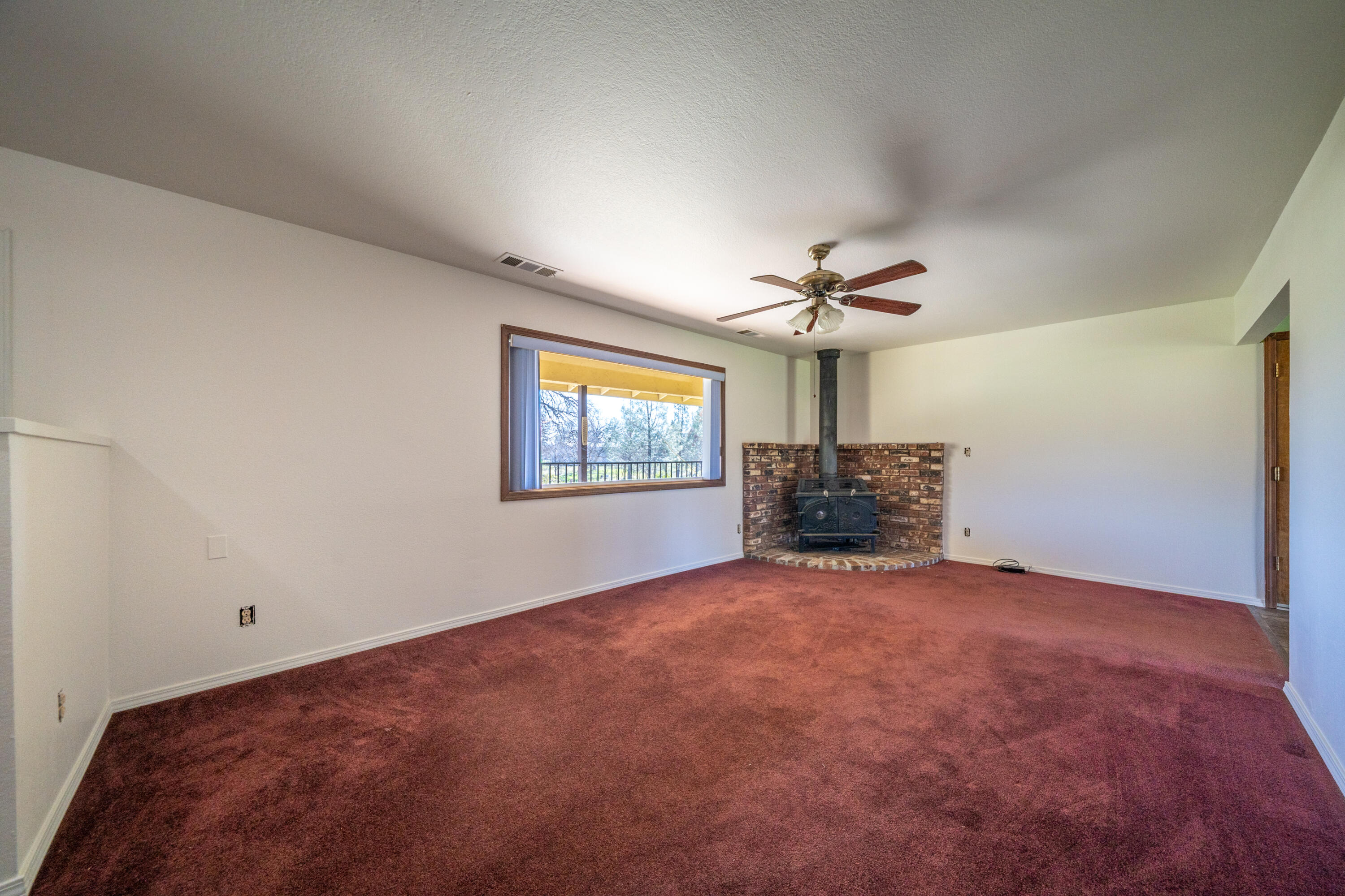 1200 Lema Road Redding, CA 96003 - Photo 6 of 37 1200 Lema Rd-15