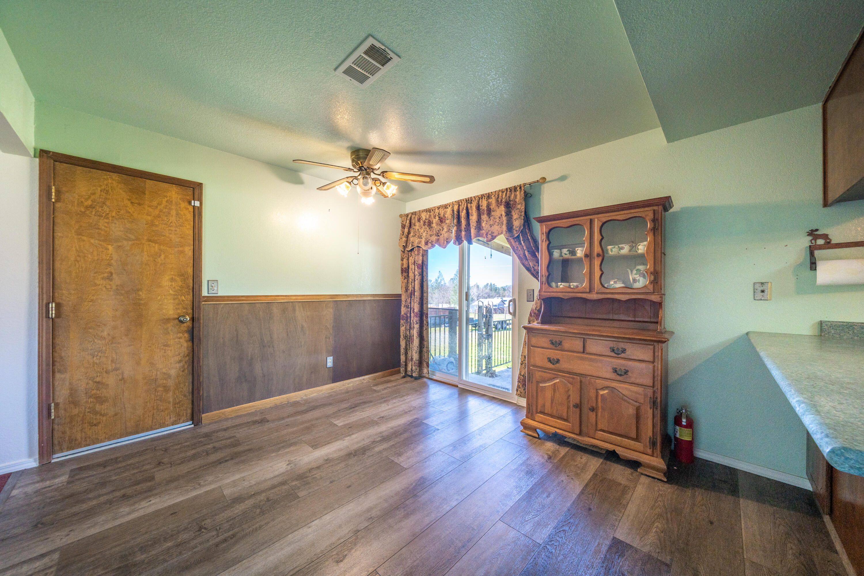 1200 Lema Road Redding, CA 96003 - Photo 9 of 37 1200 Lema Rd-26
