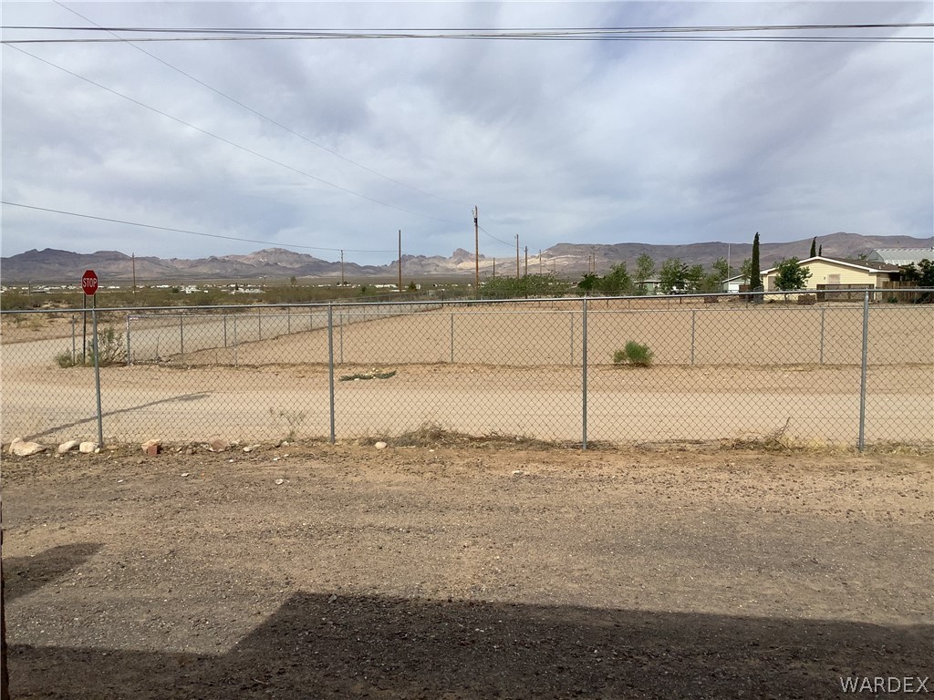 4024 Canelo Road Golden Valley, AZ 86413 - Photo 9 of 35 a view of a lake