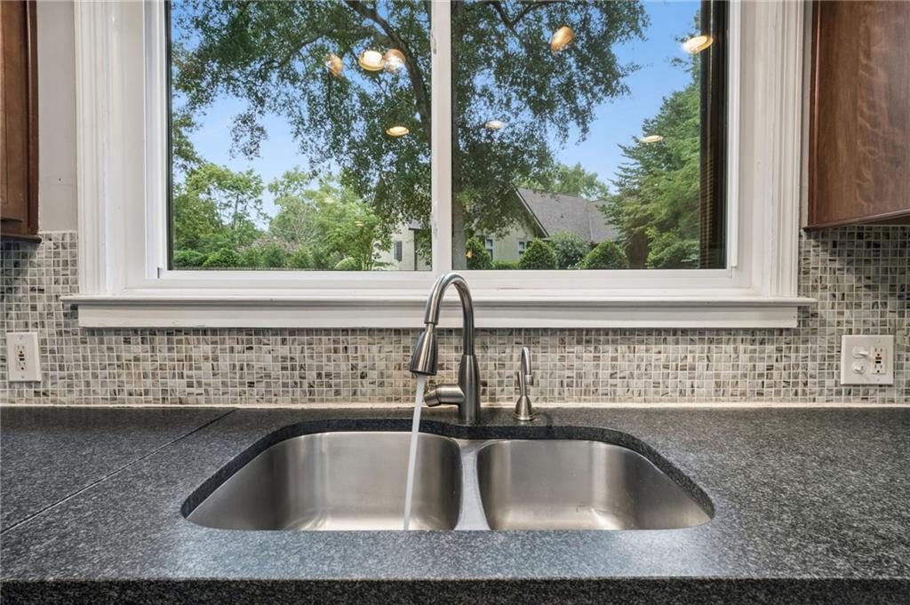 1197 Goodwin Road Northeast Atlanta, GA 30324 - Photo 25 of 64