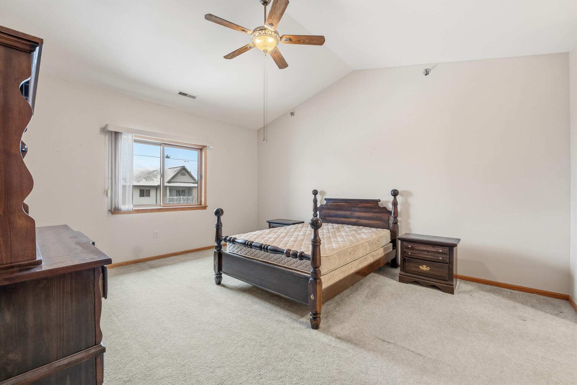 223 5th Street, Unit 319 Hartford, WI 53027 - Photo 14 of 28 Primary Room