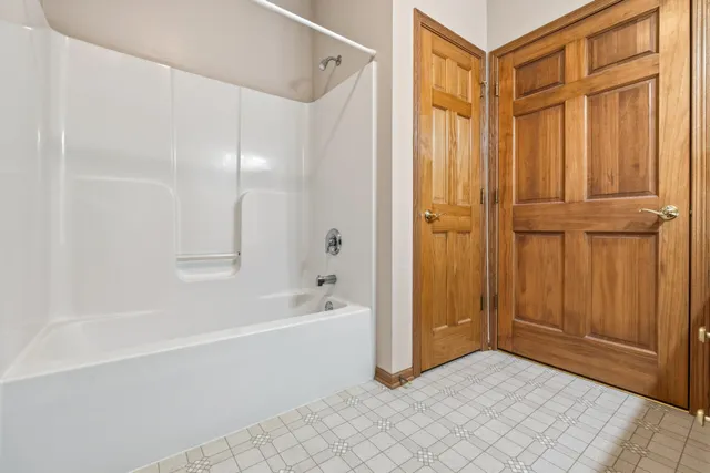 $299,900 | 223 5th Street, Unit 319, Hartford, WI 53027