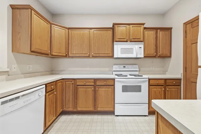 $299,900 | 223 5th Street, Unit 319, Hartford, WI 53027