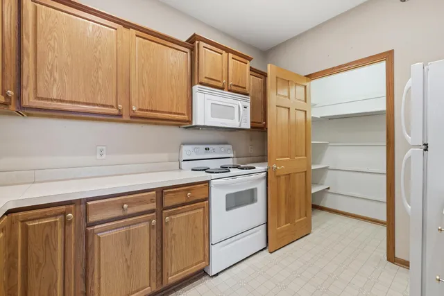 $299,900 | 223 5th Street, Unit 319, Hartford, WI 53027