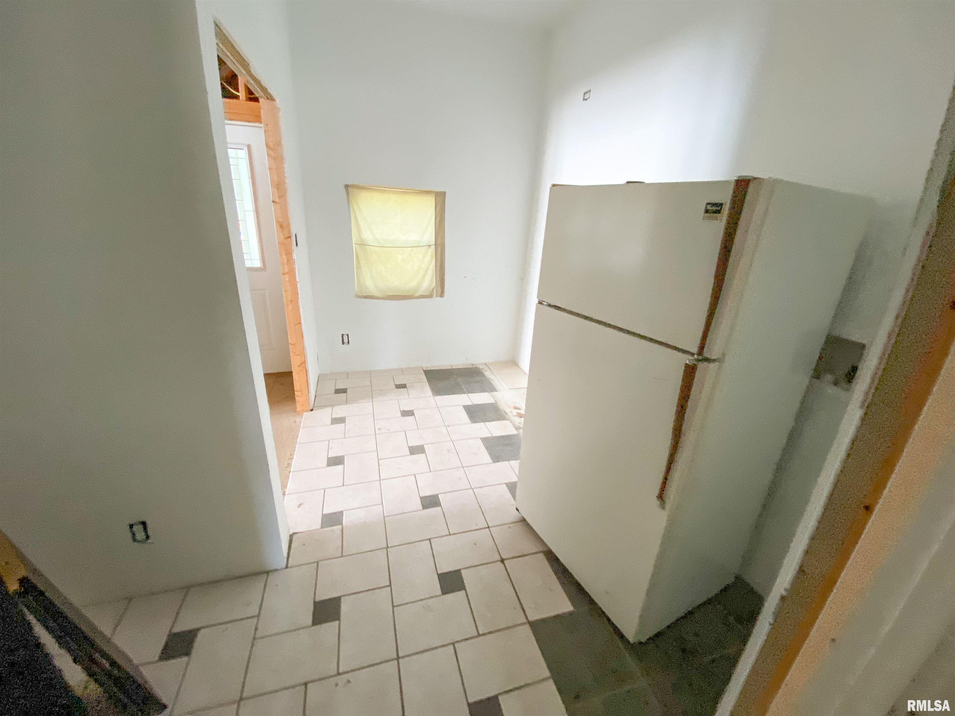 208 East 4th Street Flora, IL 62839 - Photo 14 of 18