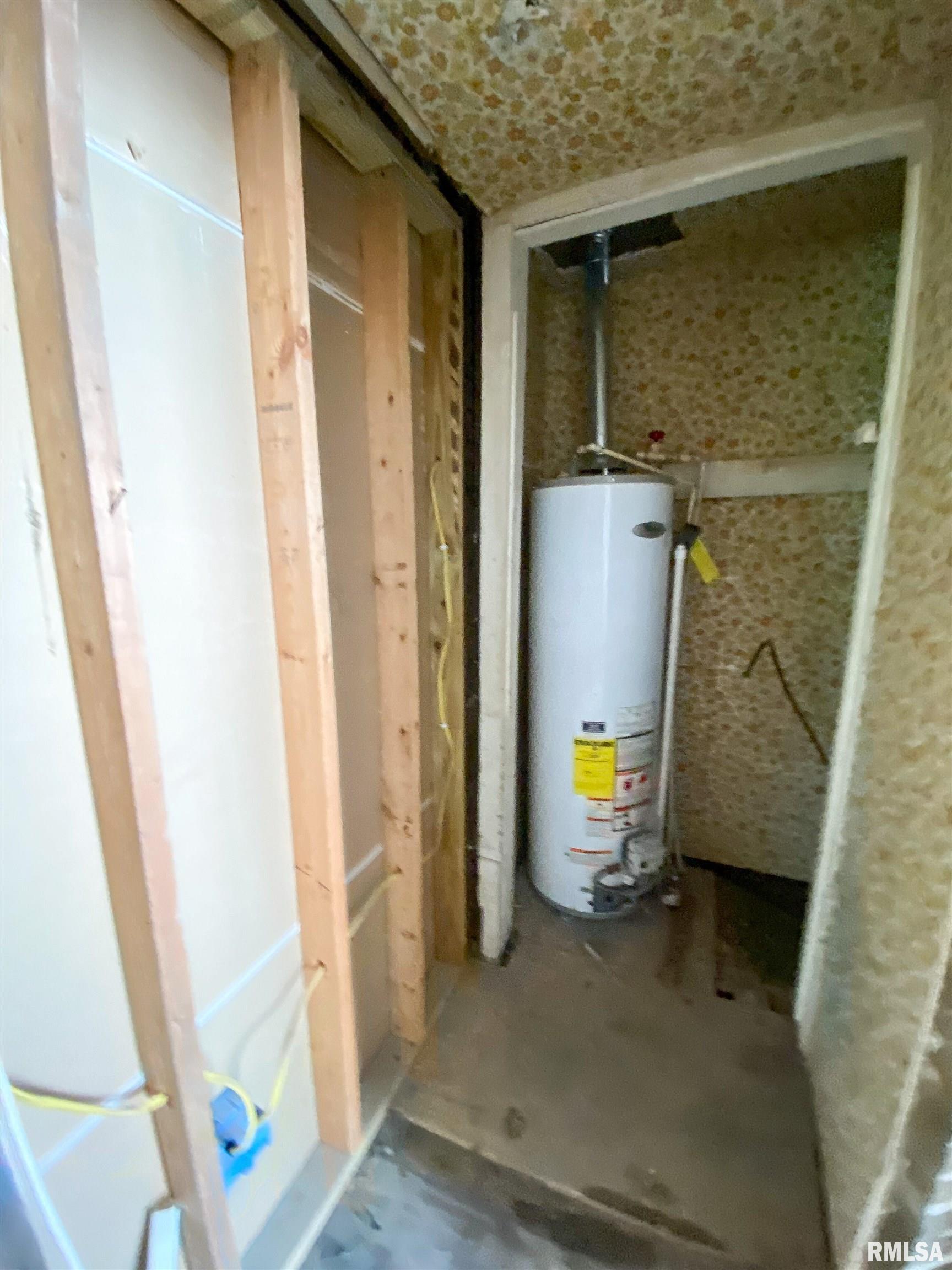 208 East 4th Street Flora, IL 62839 - Photo 15 of 18