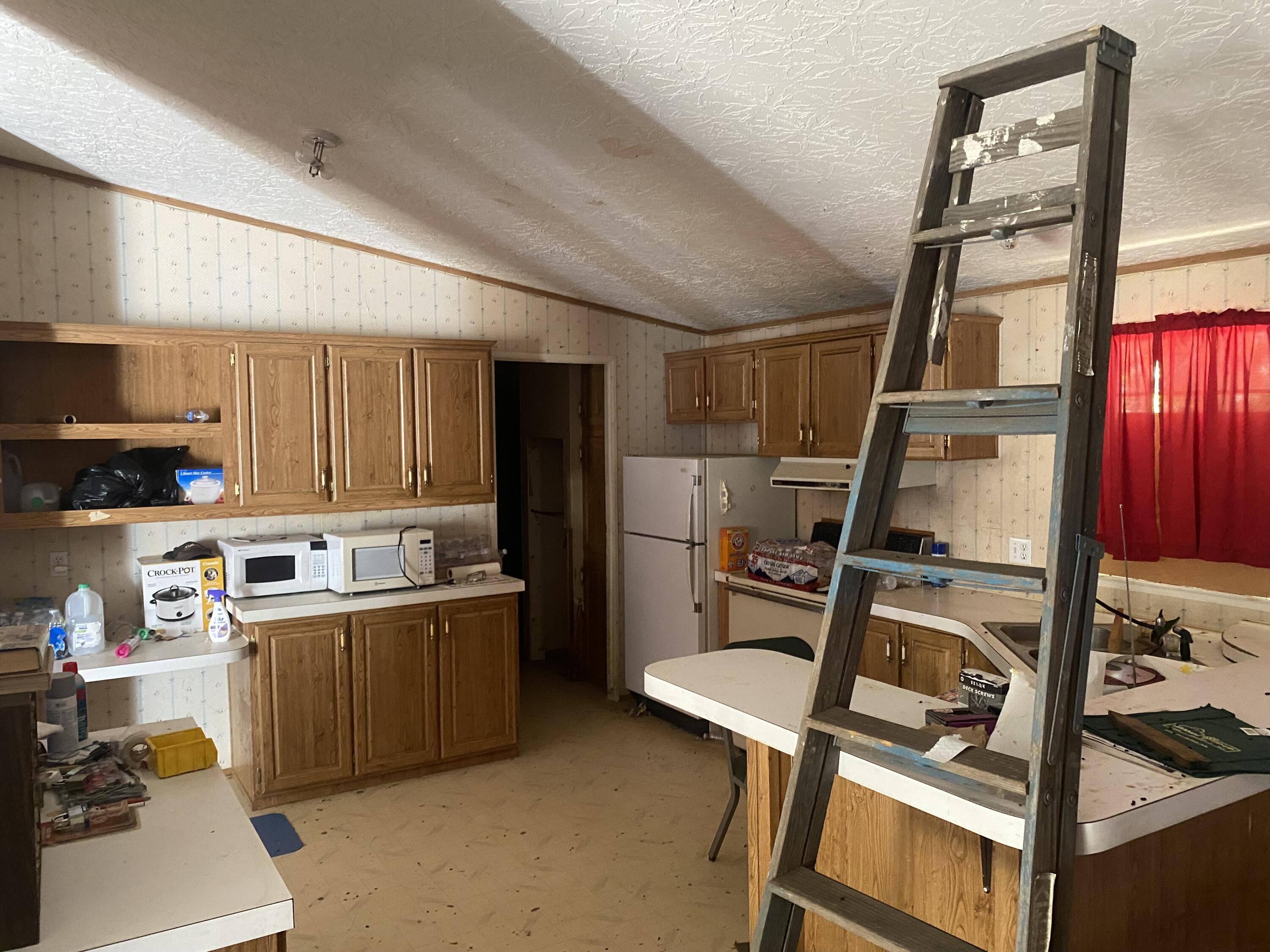 6285 Foley Lane Central Point, OR 97502 - Photo 6 of 13 IMG_4480