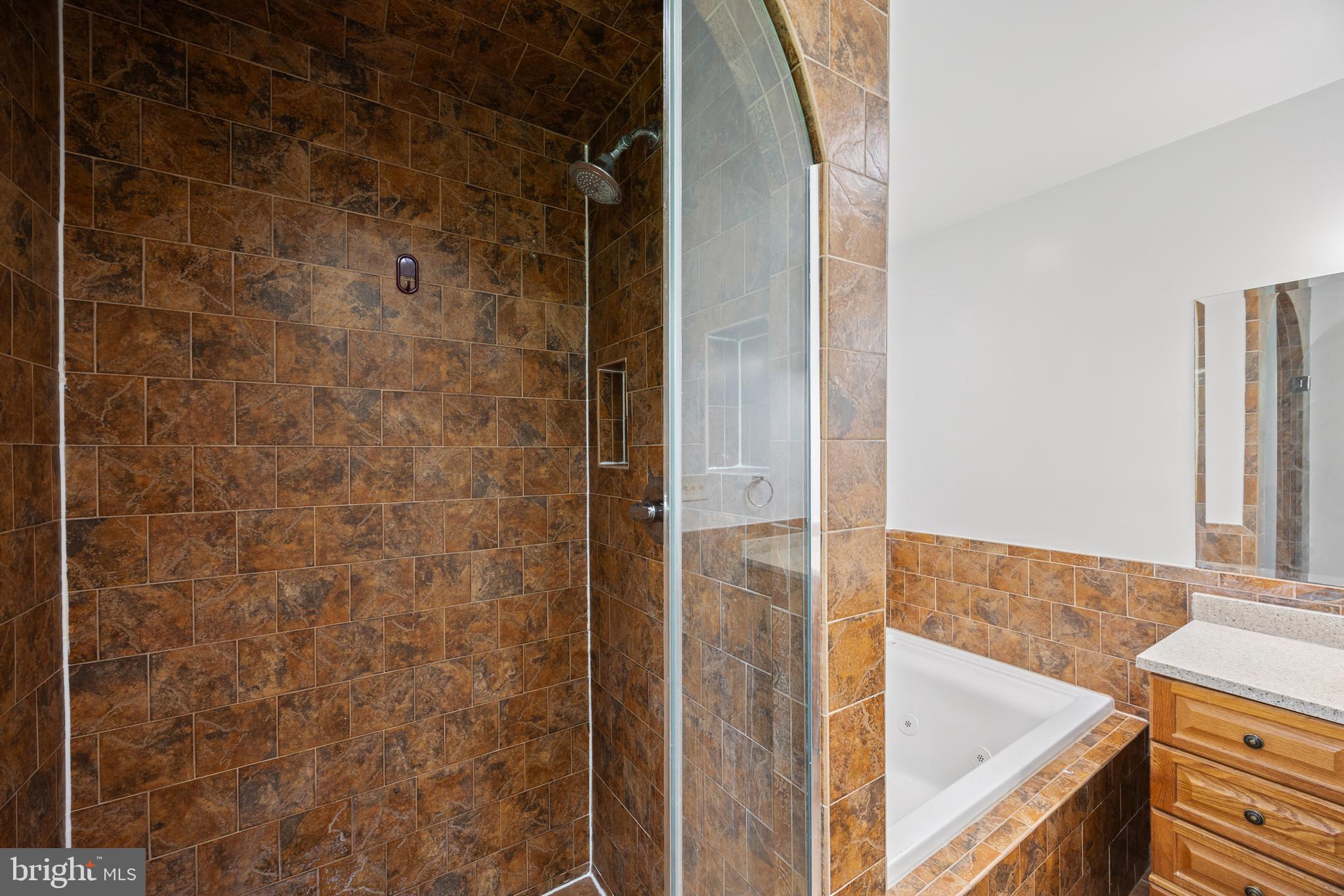 10708 Meadowhill Road Silver Spring, MD 20901 - Photo 7 of 37