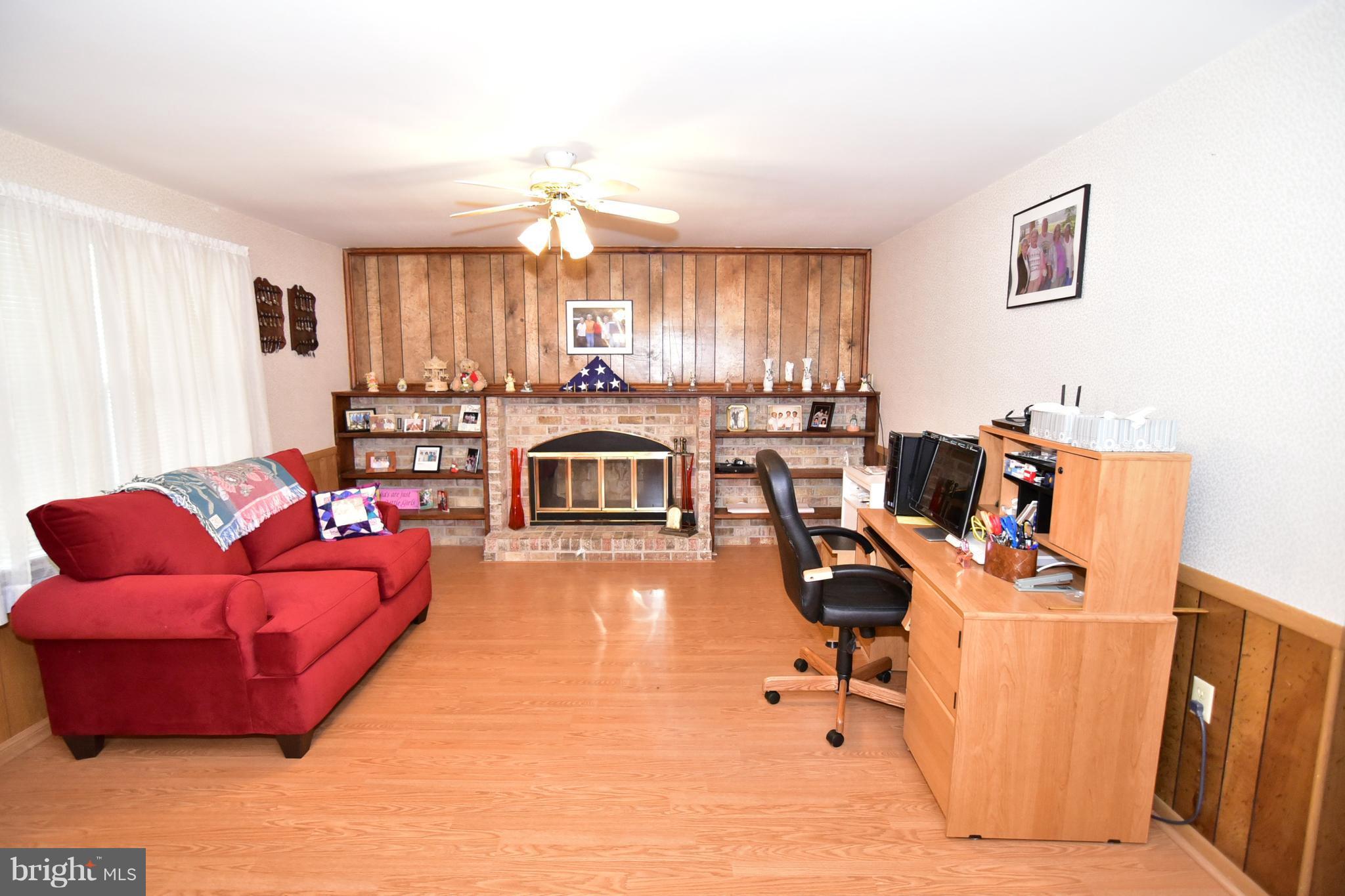 6402 Loy Road Waldorf, MD 20601 - Photo 16 of 30 Family Room
