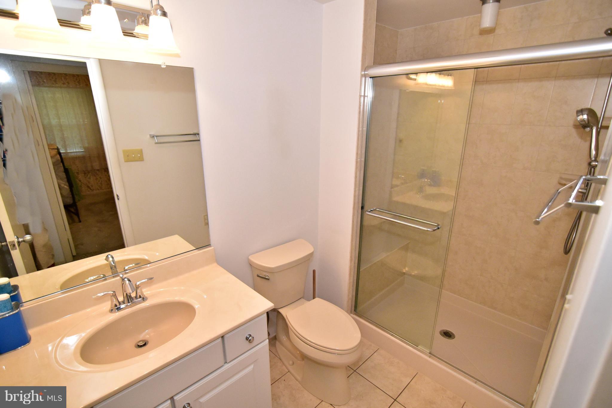 6402 Loy Road Waldorf, MD 20601 - Photo 28 of 30 Full Bath Hall