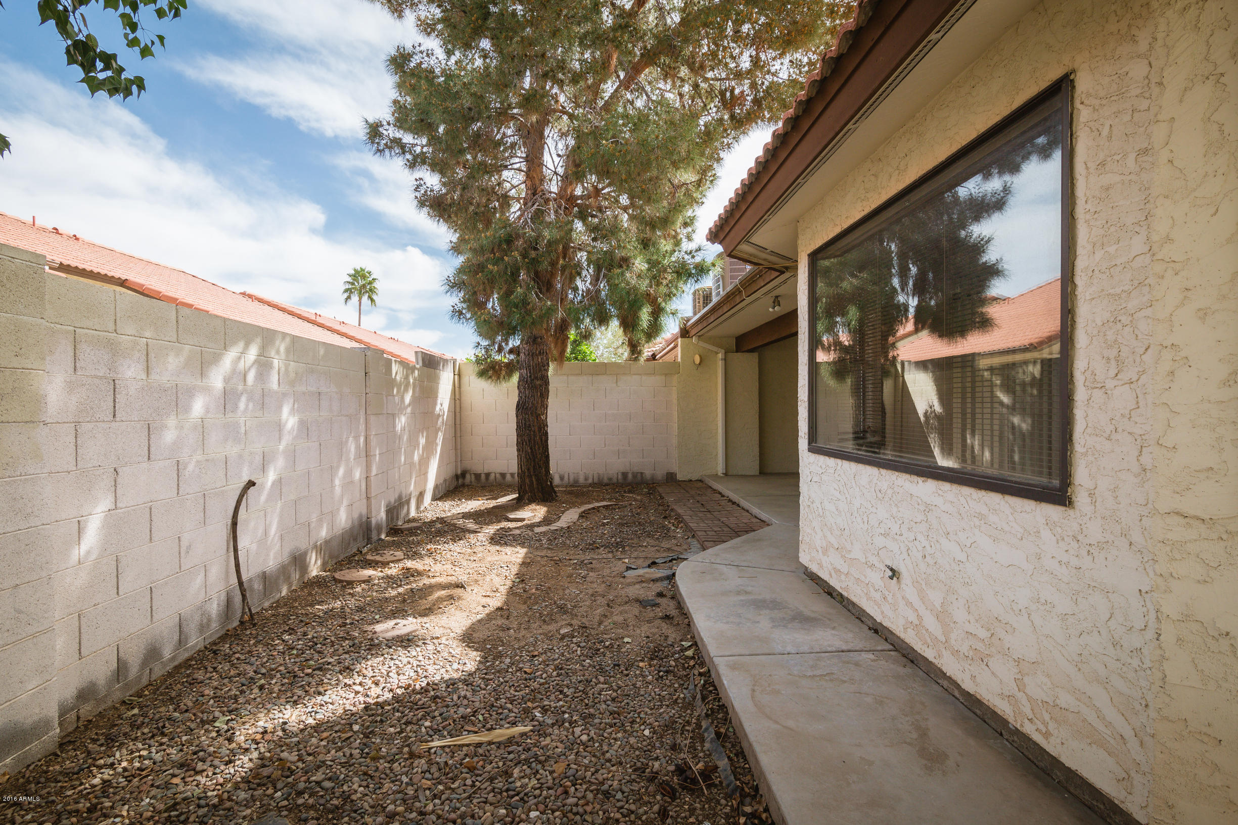542 South Higley Road, Unit 78 Mesa, AZ 85206 - Photo 17 of 17 a view of back yard of the house