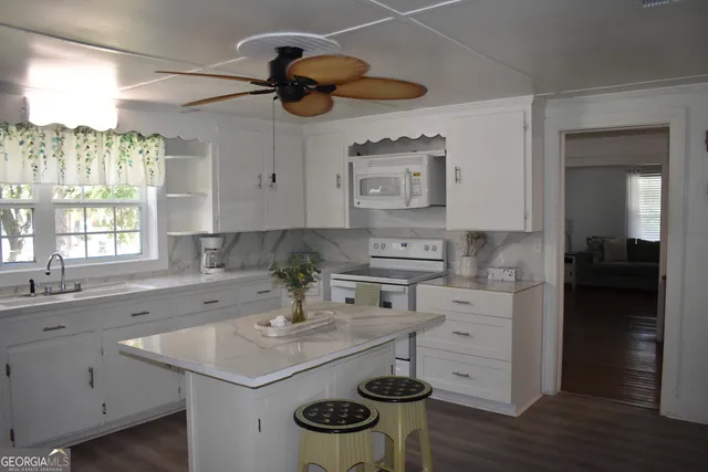 $239,000 | 250 South Lewis Street, Metter, GA 30439